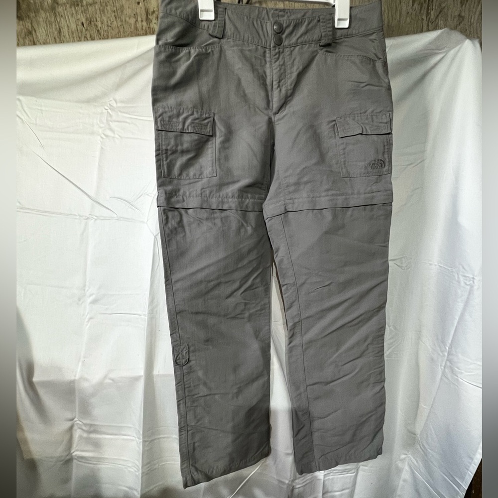 The North Face womens Gray Cargo Pants to shorts hiking outdoors convertible 12